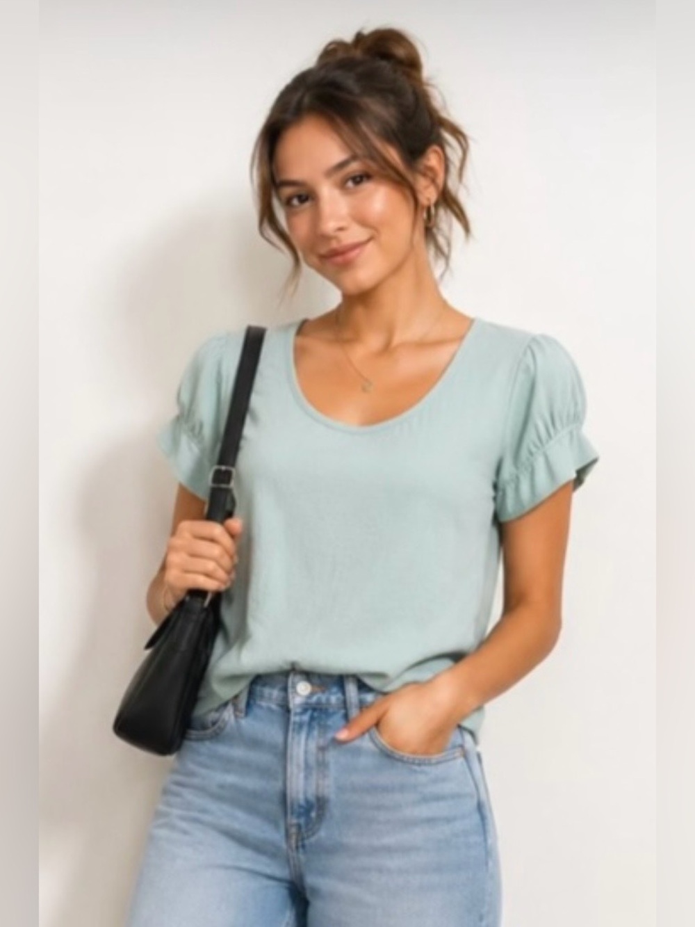 Banana Republic Light Sage Short Sleeve Scoop Neck Top size M 52% silk NWT